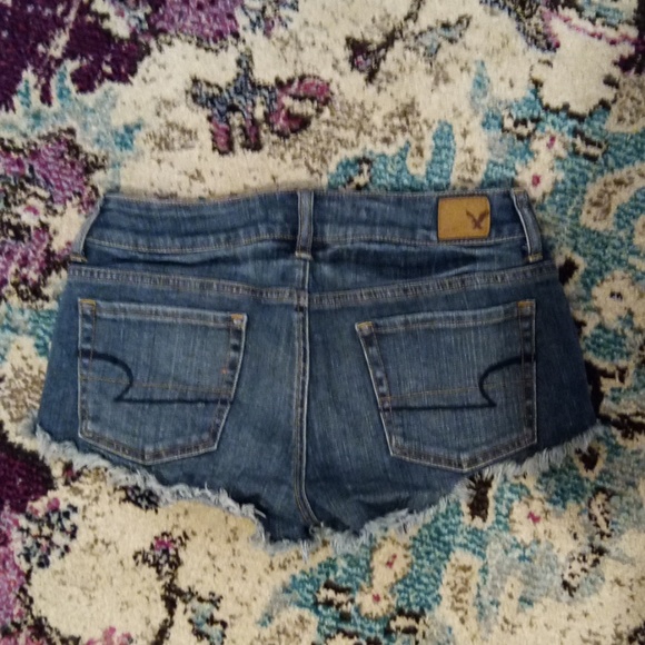 American Eagle Embroidered jean shorts - Picture 3 of 4
